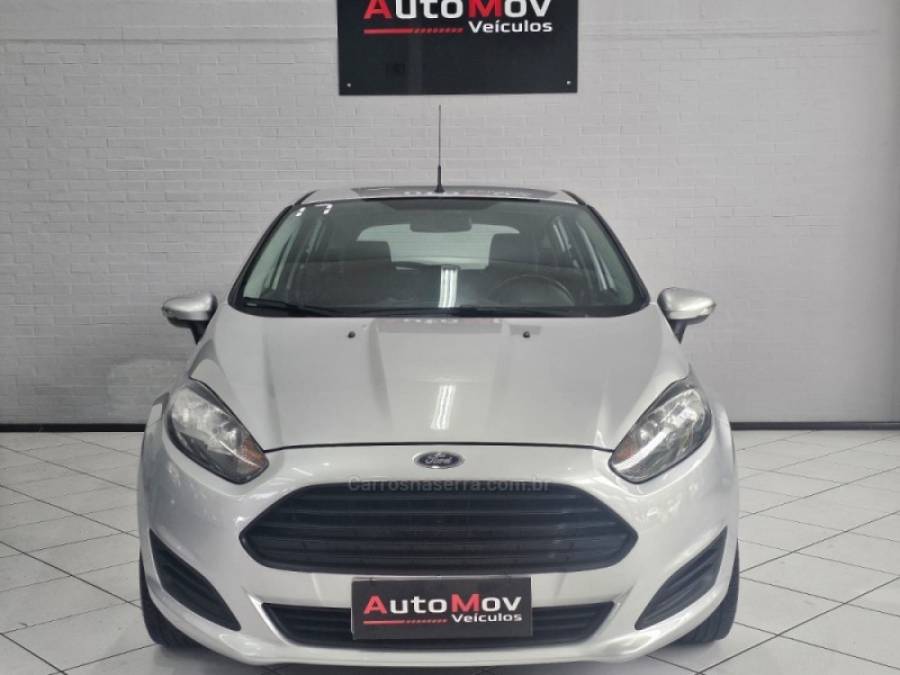FORD - FIESTA - 2017/2017 - Prata - R$ 53.900,00