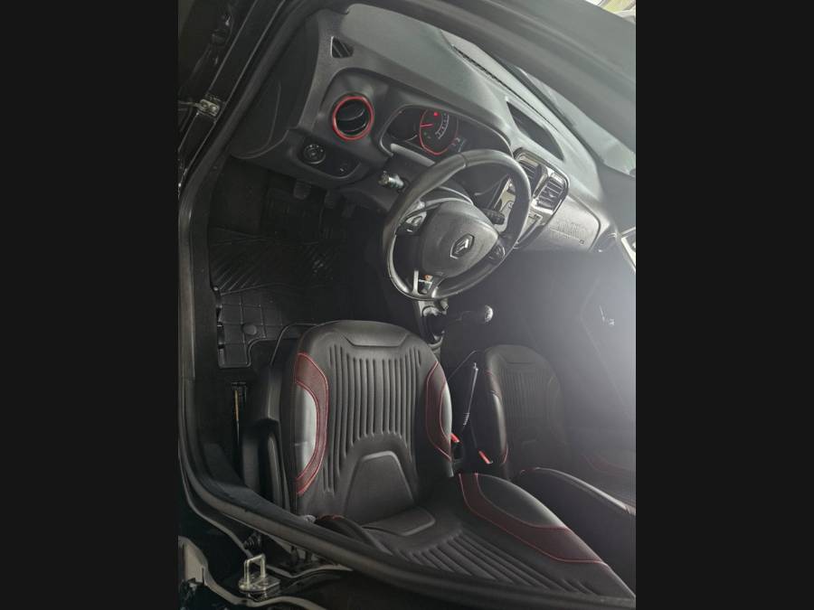 RENAULT - SANDERO - 2016/2016 - Preta - R$ 53.900,00