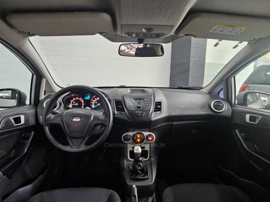 FORD - FIESTA - 2017/2017 - Prata - R$ 53.900,00