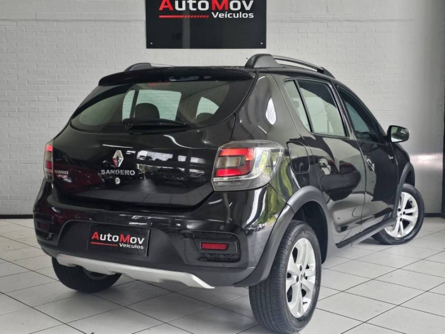 RENAULT - SANDERO - 2016/2016 - Preta - R$ 53.900,00