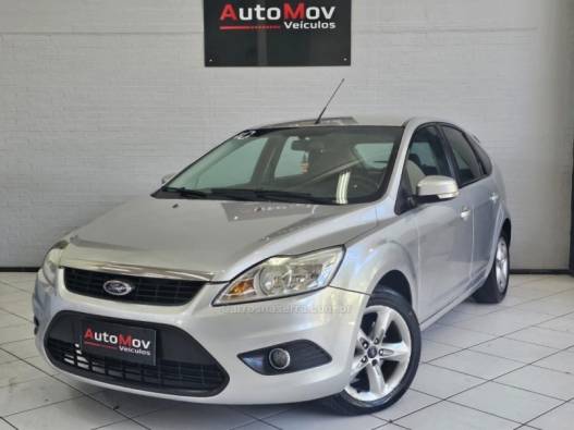 FORD - FOCUS - 2010/2010 - Prata - R$ 40.900,00