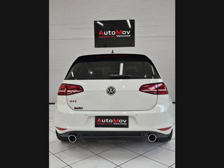 VOLKSWAGEN - GOLF - 2015/2015 - Branca - R$ 155.900,00