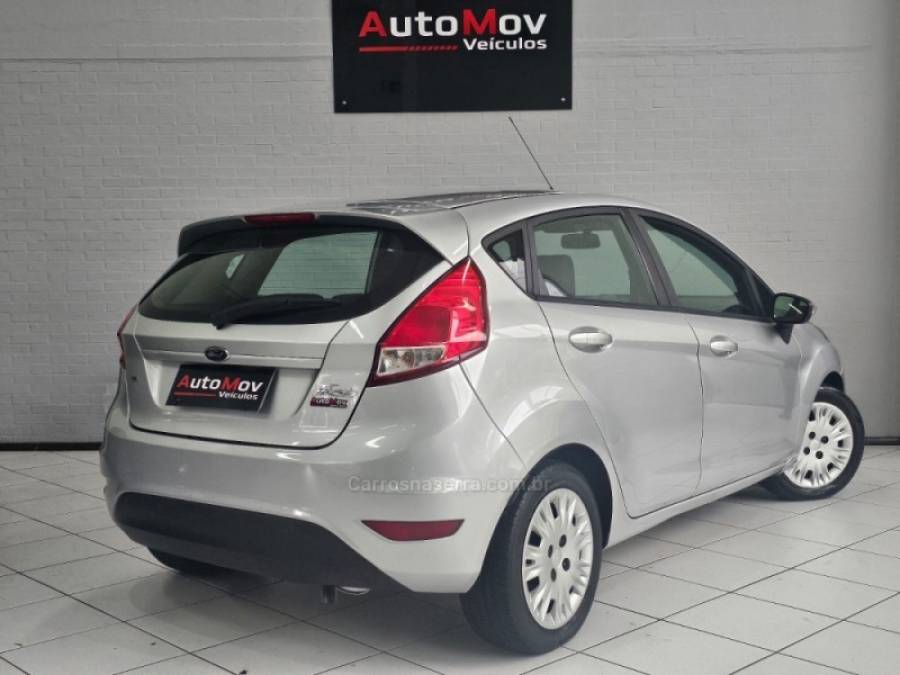 FORD - FIESTA - 2017/2017 - Prata - R$ 53.900,00