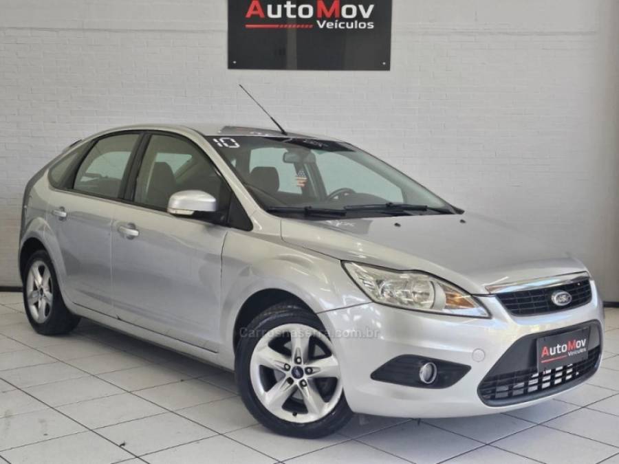 FORD - FOCUS - 2010/2010 - Prata - R$ 40.900,00