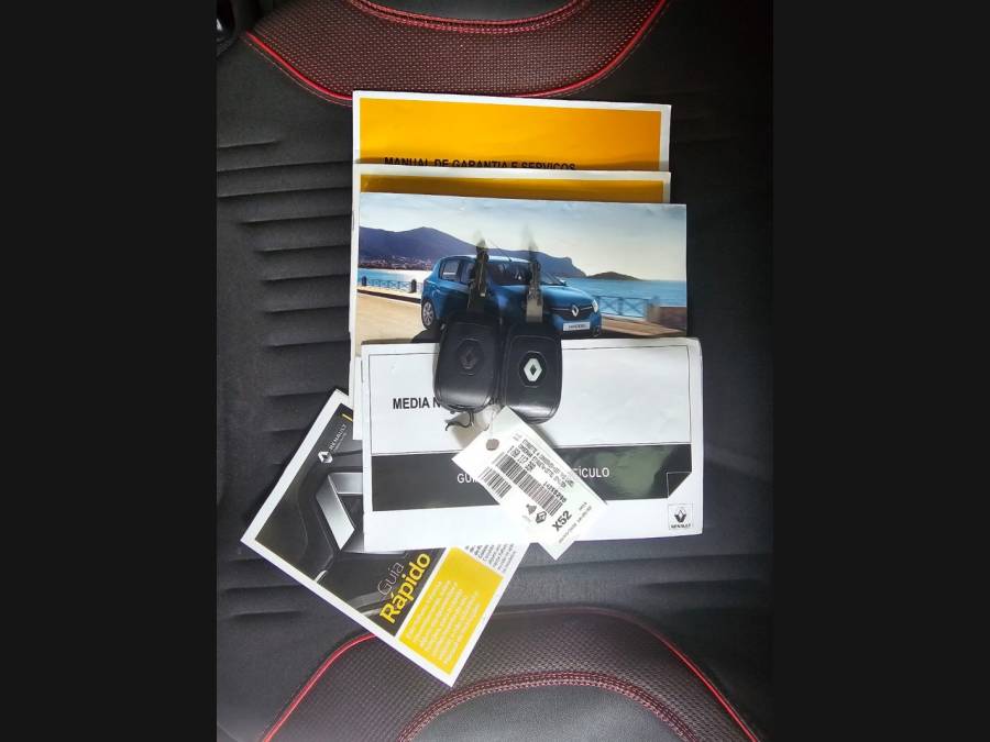 RENAULT - SANDERO - 2016/2016 - Preta - R$ 53.900,00