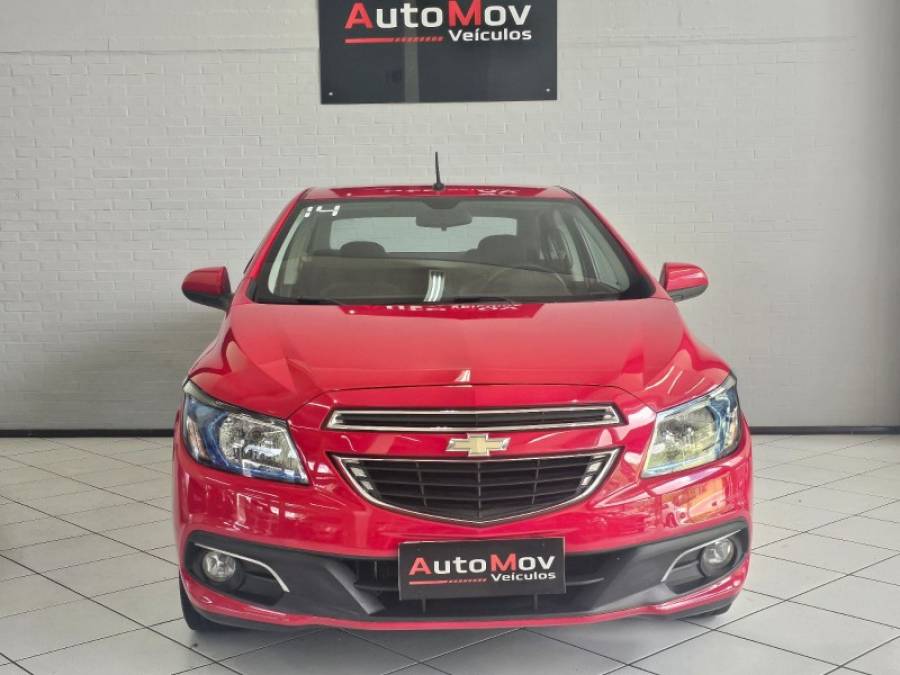 CHEVROLET - PRISMA - 2014/2014 - Vermelha - R$ 53.900,00
